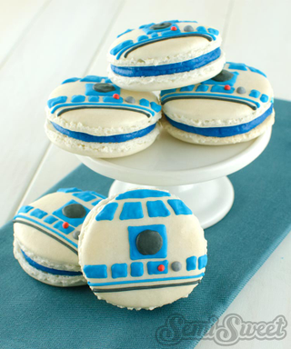 Illustration for article titled Star Wars Macarons Prove the Force is Delicious